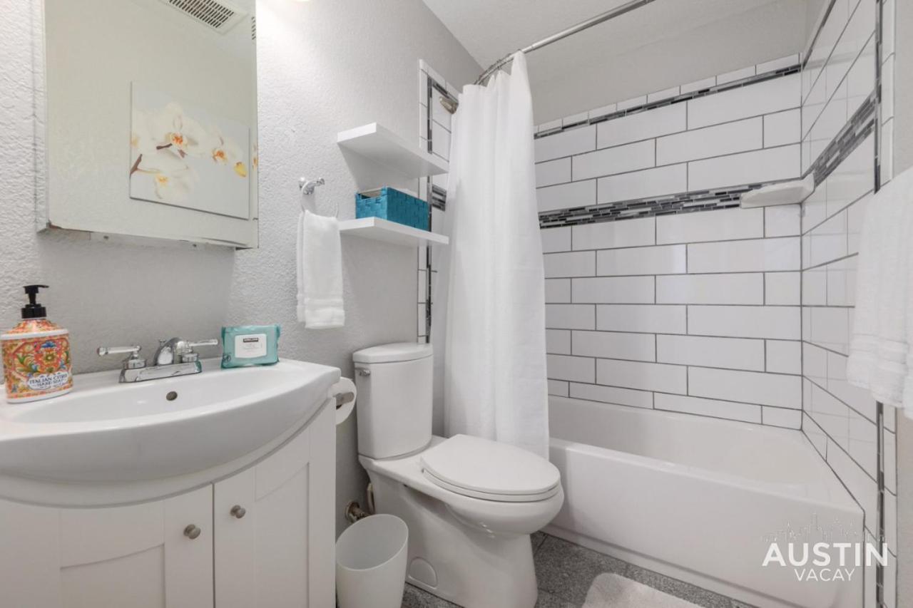 2 Miles To Dt Updated Pet-Friendly Home For Four Austin Exterior foto